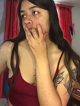 Snapshot of Miss_oliviaa chatting on 10-16-25, 02:58 Miss oliviaa online show from 10-16-25, 02:58