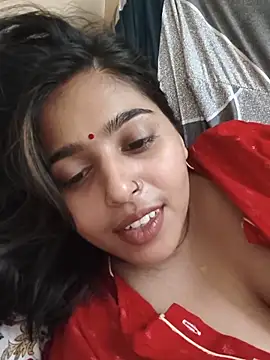 Snapshot of Sweet-Rani chatting on 06-18-26, 04:45 Sweet-Rani online show from 06-18-26, 04:45