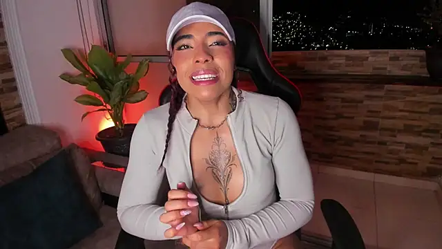 emilyfitness online show from 12-23-24, 06:33