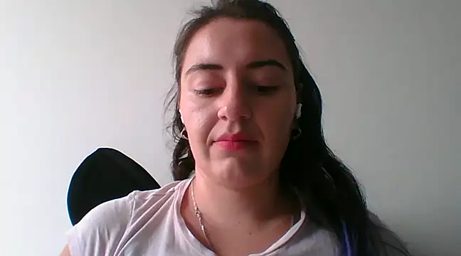 Snapshot of _karlie_kloss_ chatting on 02-04-25, 07:55 karlie kloss online show from 02-04-25, 07:55