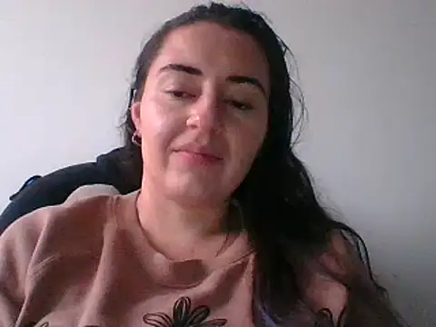 Snapshot of _karlie_kloss_ chatting on 02-13-25, 08:03 karlie kloss online show from 02-13-25, 08:03