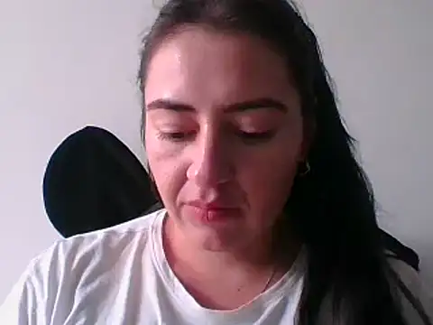 Snapshot of _karlie_kloss_ chatting on 01-24-25, 08:53 karlie kloss online show from 01-24-25, 08:53