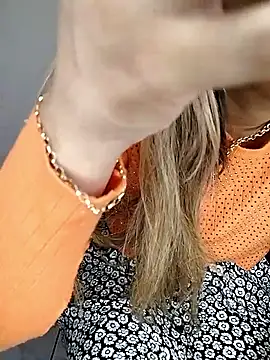 fofinhaa12 online show from 04-04-26, 03:35