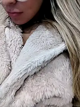 fofinhaa12 online show from 10-09-25, 10:38