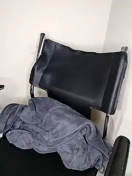 fofinhaa12 online show from 04-10-26, 04:03