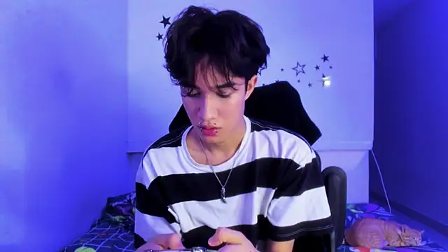 Johhan  Lee online show from 12-22-25, 03:39