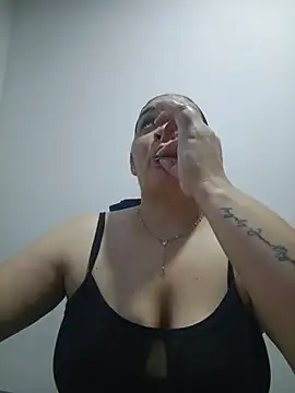 MirandaSoto online show from 05-16-26, 04:22
