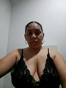 MirandaSoto online show from 10-25-25, 04:22