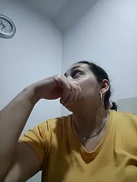 MirandaSoto online show from 02-05-26, 03:46