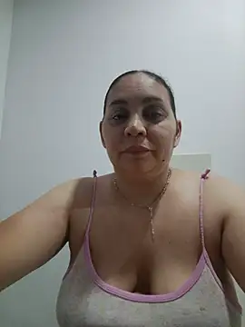 MirandaSoto online show from 07-05-26, 06:20