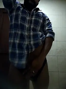 Snapshot of jonypl chatting on 03-01-26, 02:39 jonypl online show from 03-01-26, 02:39