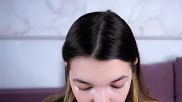 VeronaAppleberry online show from 12-19-25, 01:09