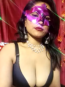 Snapshot of Stripy_Doll chatting on 02-25-25, 04:35 Stripy Doll online show from 02-25-25, 04:35