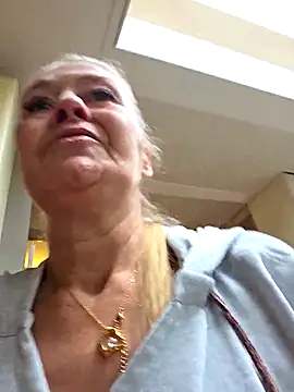 Snapshot of lisalustjouw chatting on 12-01-25, 12:39 lisalustjouw online show from 12-01-25, 12:39