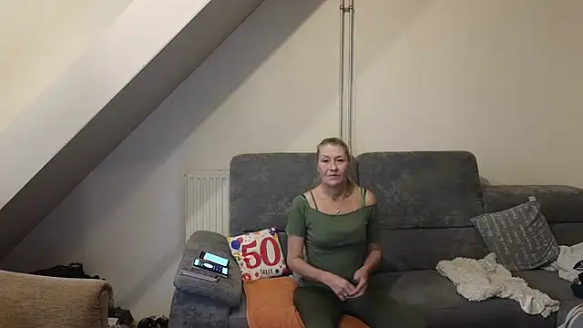 Snapshot of lisalustjouw chatting on 11-28-25, 10:48 lisalustjouw online show from 11-28-25, 10:48