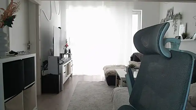 IntiMia online show from 01-12-26, 09:49