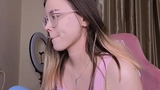 HanaMitsuri online show from 03-23-26, 07:47