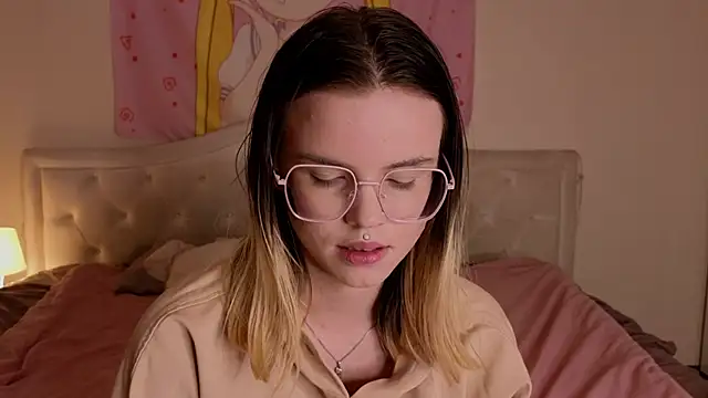 HanaMitsuri online show from 11-15-25, 08:51