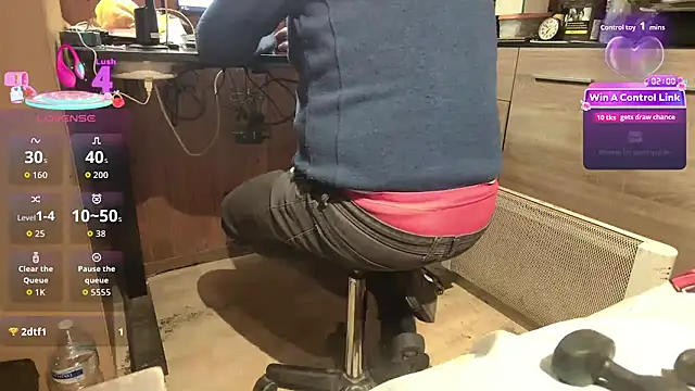 Snapshot of misteryman1956 chatting on 04-06-26, 04:52 misteryman1956 online show from 04-06-26, 04:52