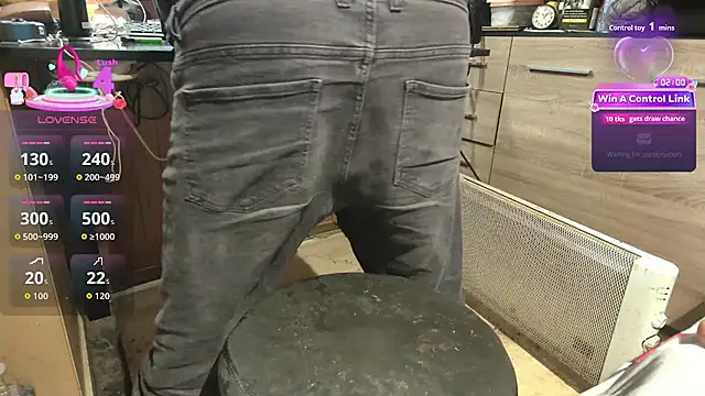 Snapshot of misteryman1956 chatting on 03-26-26, 10:29 misteryman1956 online show from 03-26-26, 10:29