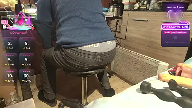 Snapshot of misteryman1956 chatting on 04-11-26, 07:45 misteryman1956 online show from 04-11-26, 07:45