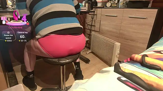 Snapshot of misteryman1956 chatting on 03-17-26, 06:00 misteryman1956 online show from 03-17-26, 06:00