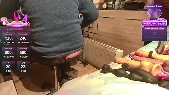 Snapshot of misteryman1956 chatting on 04-15-26, 08:31 misteryman1956 online show from 04-15-26, 08:31