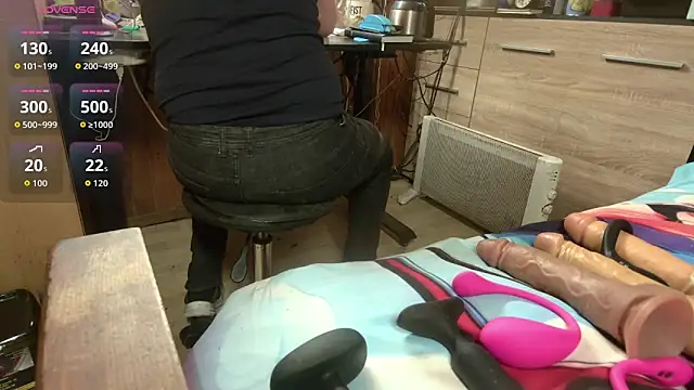 misteryman1956 online show from 11-06-25, 06:34