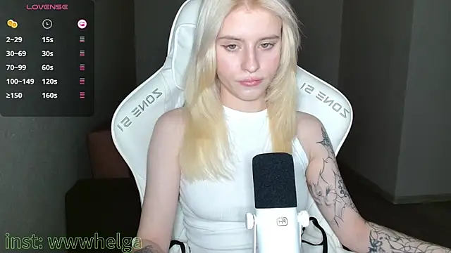 LizaKisses online show from 10-18-25, 12:07