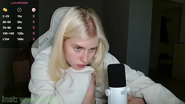LizaKisses online show from 10-09-25, 09:21