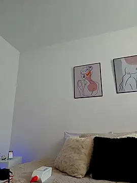 VictoriaEvaans  online show from 09-21-25, 05:18