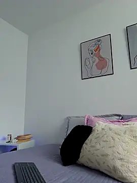 VictoriaEvaans  online show from 09-28-25, 06:15