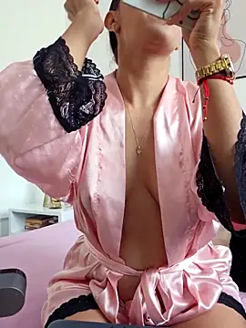 VictoriaEvaans  online show from 11-30-25, 06:41