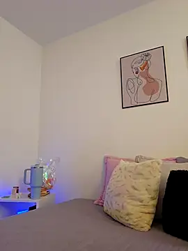 VictoriaEvaans  online show from 10-26-25, 07:25