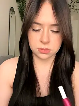 Snapshot of _SweetCandyy chatting on 10-18-25, 07:16 SweetCandyy online show from 10-18-25, 07:16