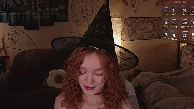 such juicee online show from 10-26-25, 04:18