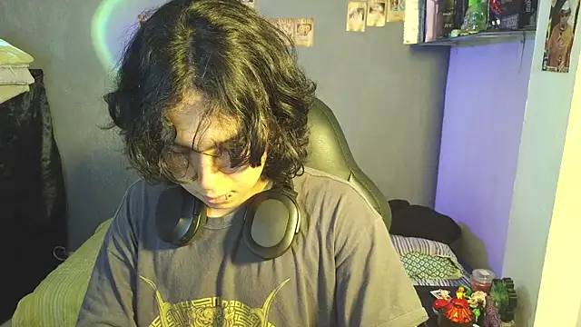 Snapshot of kairozz chatting on 03-17-25, 10:08 kairozz online show from 03-17-25, 10:08