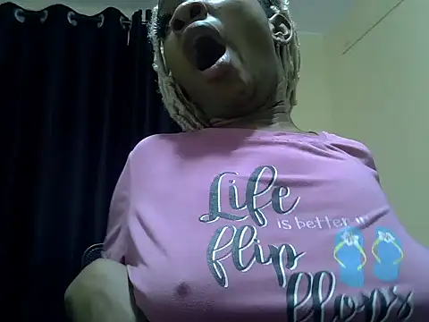 Horny-slut  online show from 11-03-25, 07:02