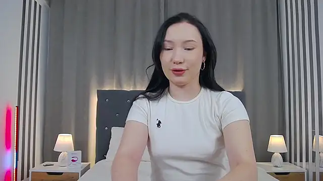 LeilaLow online show from 01-11-26, 12:12