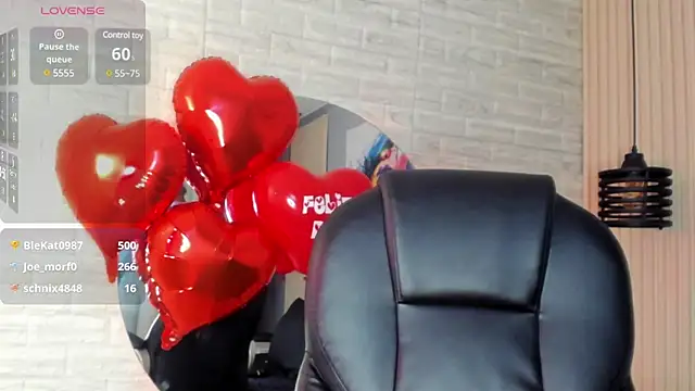 nicole  parker1 online show from 02-13-25, 06:59