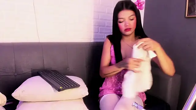 karina gomez 18 online show from 10-11-25, 11:22