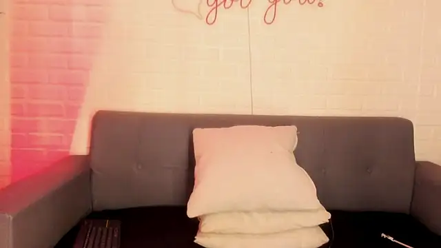 karina gomez 18 online show from 12-20-25, 11:24