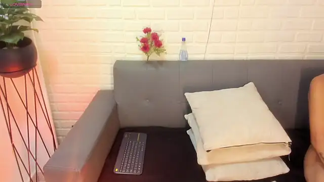 karina gomez 18 online show from 09-28-25, 11:39