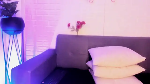 karina gomez 18 online show from 11-07-25, 11:26