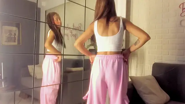 karina gomez 18 online show from 02-09-26, 11:41