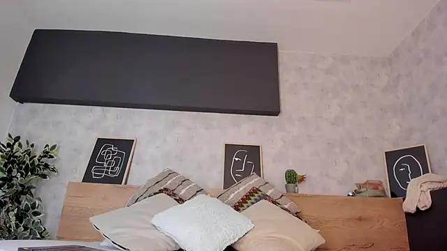 karina gomez 18 online show from 03-26-26, 11:30