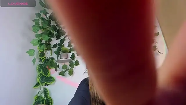 nataliepeterson online show from 02-23-25, 04:07