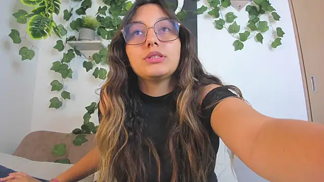 nataliepeterson online show from 09-13-25, 06:02