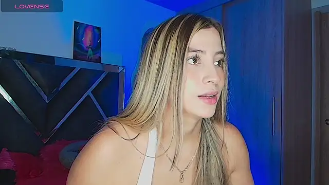 Snapshot of Issabela_G1 chatting on 12-01-25, 05:47 Issabela G1 online show from 12-01-25, 05:47