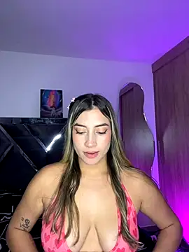 Snapshot of Issabela_G1 chatting on 09-21-25, 01:44 Issabela G1 online show from 09-21-25, 01:44